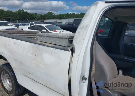 2000 Ford F-150 Work Series/Xl/Xlt z USA, uszkodzony, nr VIN 2FTRF17Z2YCB03862